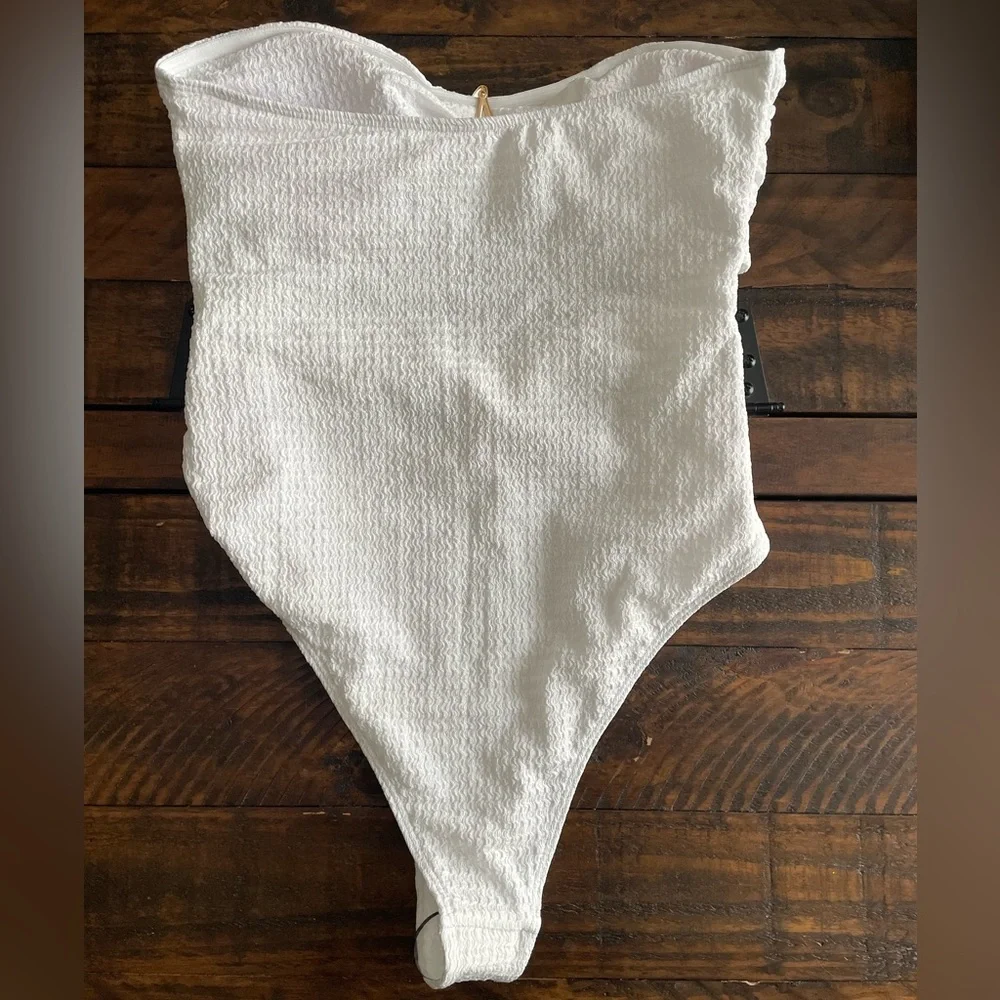 SHEIN White Strapless Cutout One-Piece Swimsuit with Gold Starfish Accents